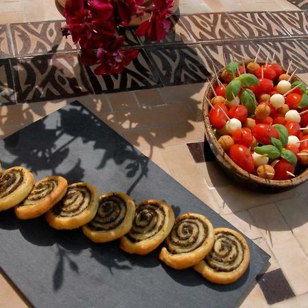 Le Coing Des Vignes Bed & Breakfast Mauressargues Екстериор снимка