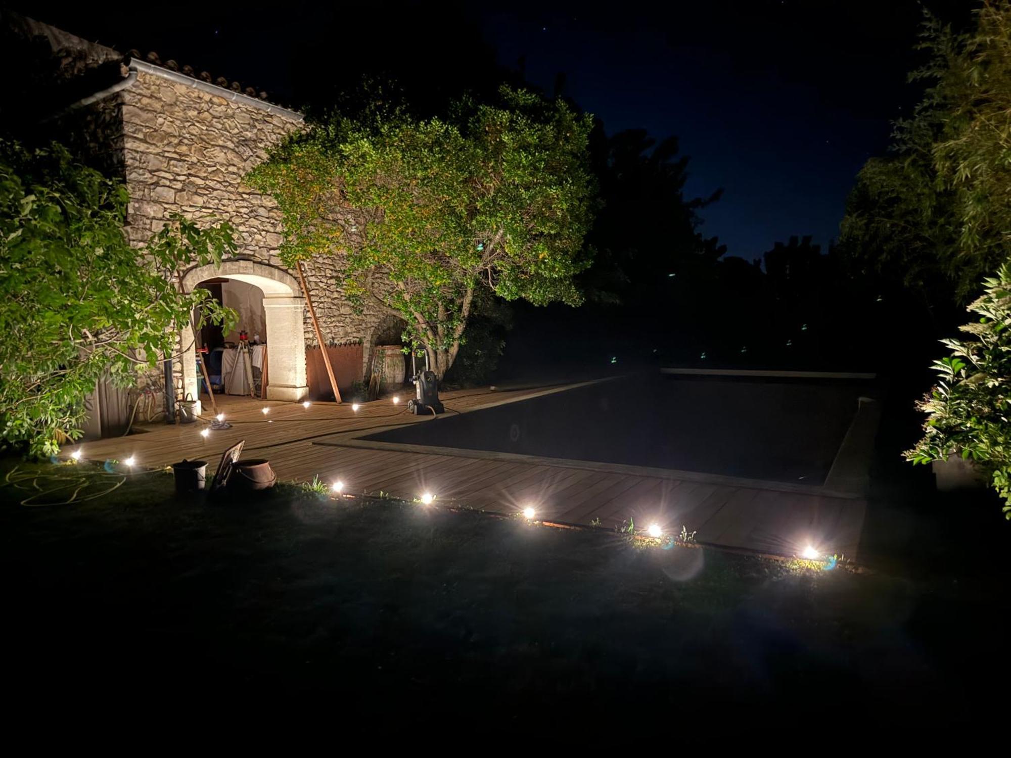Le Coing Des Vignes Bed & Breakfast Mauressargues Екстериор снимка