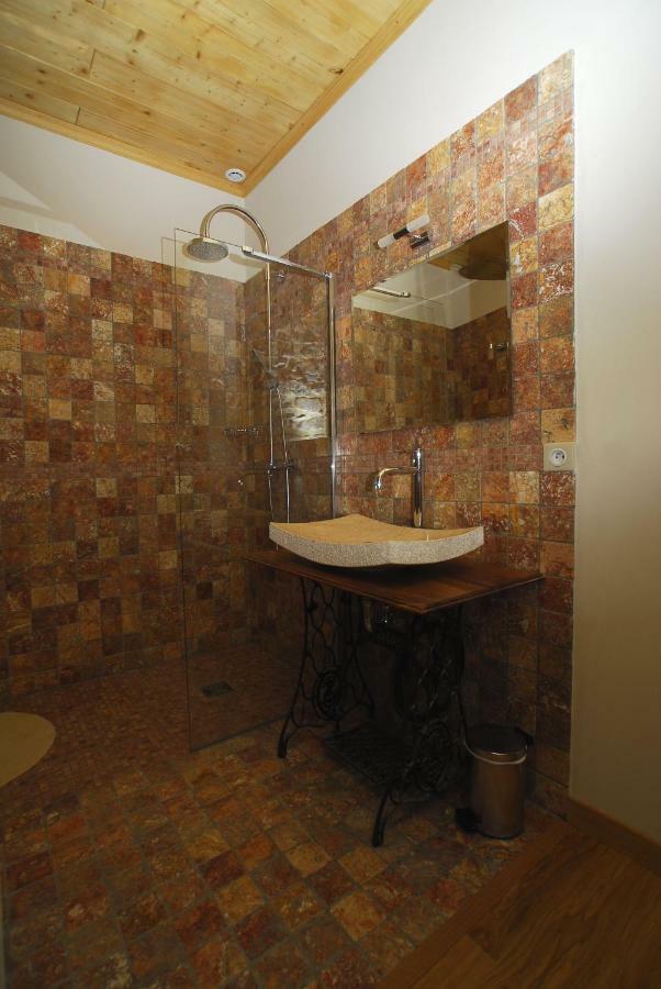 Le Coing Des Vignes Bed & Breakfast Mauressargues Екстериор снимка