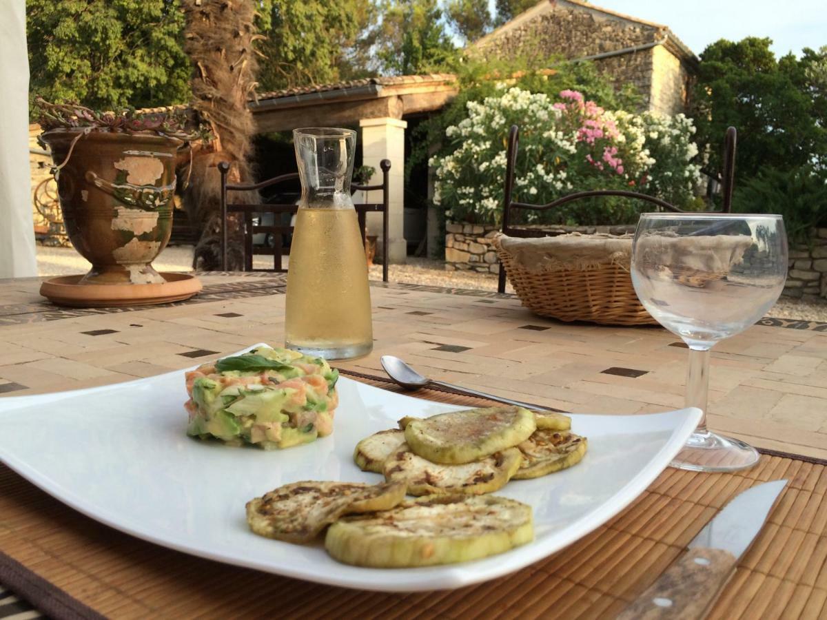 Le Coing Des Vignes Bed & Breakfast Mauressargues Екстериор снимка